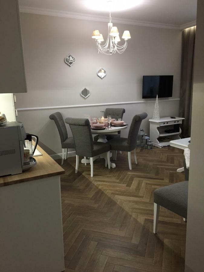 Family & Business Sauna Apartments Sienkiewicza No1 Centrum Plac Lliteratow- Piekny Apartament - 1 Bedroom With Private Sauna, Bath With Hydromassage, Parking Kielce Extérieur photo