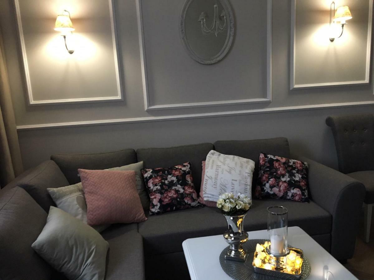 Family & Business Sauna Apartments Sienkiewicza No1 Centrum Plac Lliteratow- Piekny Apartament - 1 Bedroom With Private Sauna, Bath With Hydromassage, Parking Kielce Extérieur photo