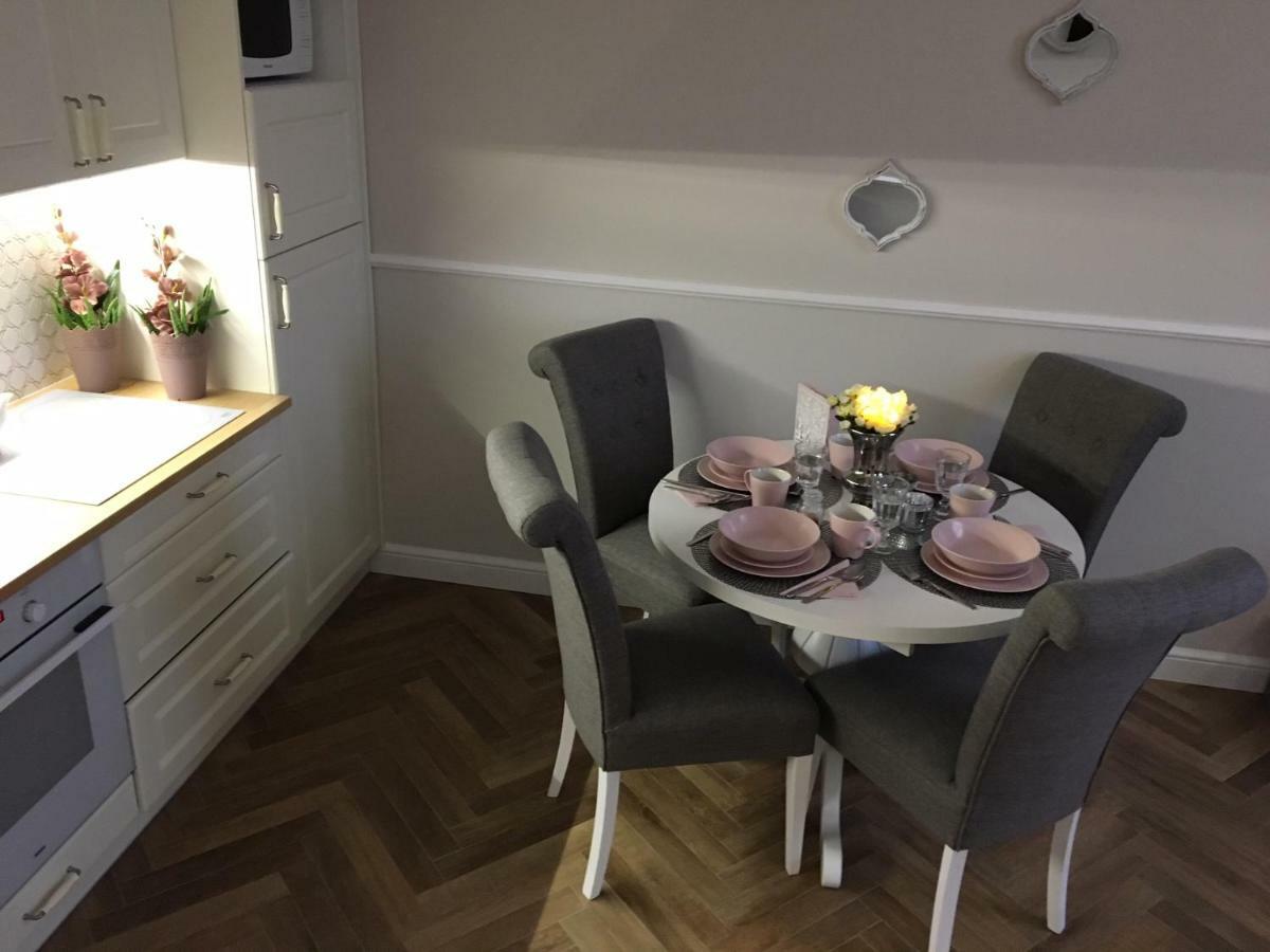 Family & Business Sauna Apartments Sienkiewicza No1 Centrum Plac Lliteratow- Piekny Apartament - 1 Bedroom With Private Sauna, Bath With Hydromassage, Parking Kielce Extérieur photo